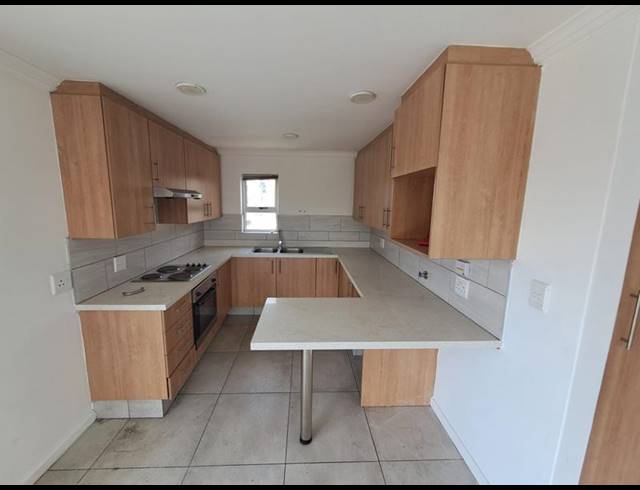 2 BEDROOM APARTMENT FOR SALE IN LAMBTON